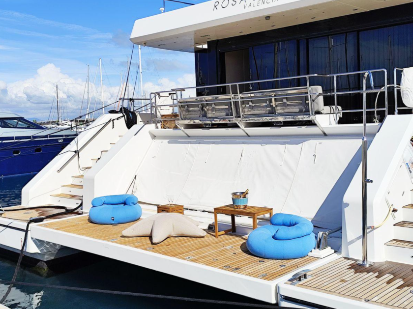 Sunreef Supreme 68 Rosa del Mar