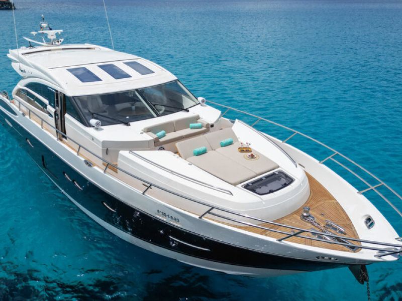 (2015) Princess V72 – BLISS