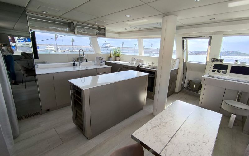 Sunreef 50 Dolphin