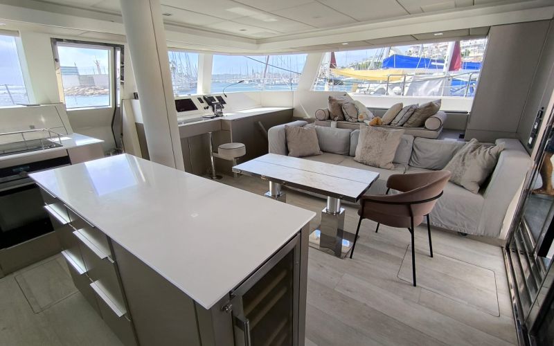 Sunreef 50 Dolphin