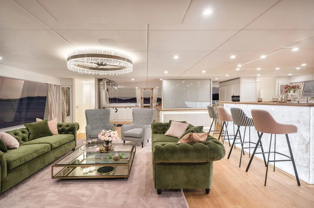 100-sunreef-power-interior-